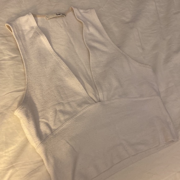 White going out top - Picture 3 of 3